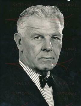 Dorman, Maurice H, 1902-1993 Sir